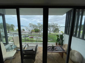 Heaven in the City 2 beachfront condo